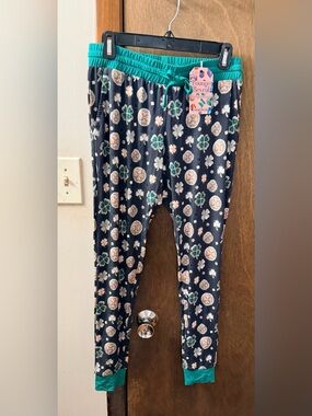 BOMB PARTY | Lounge Reveal Joggers Summer 2026 - “Cover Me In Clovers”